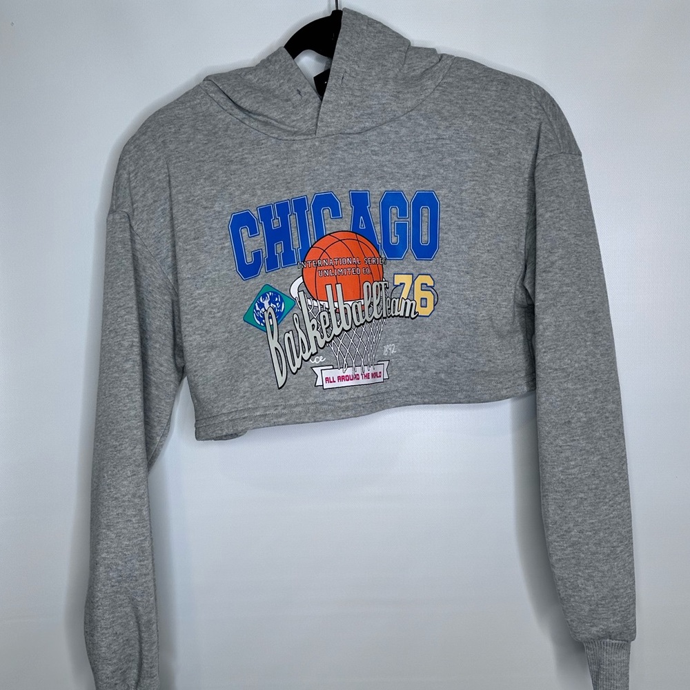 SHEIN: Cropped Gray Chicago Basketball Hoodie. Small. 4